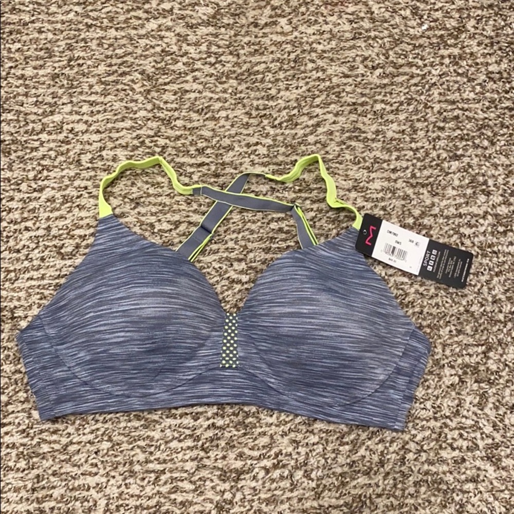 Maidenform Sport sports bra